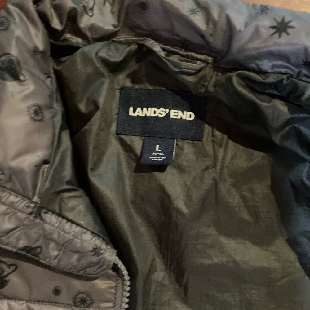 Gray Patterned Puffer Jacket - image 2